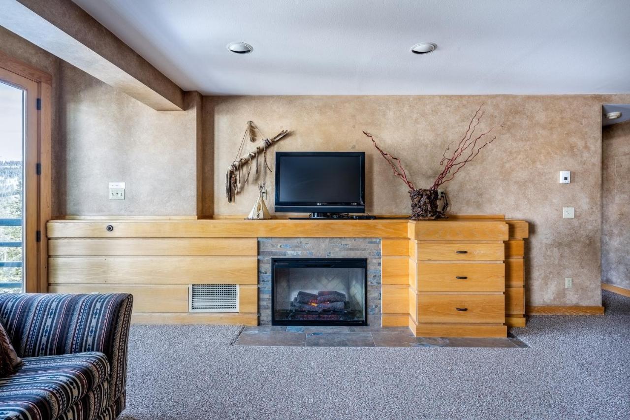 Shoshone 1957 Apartment *